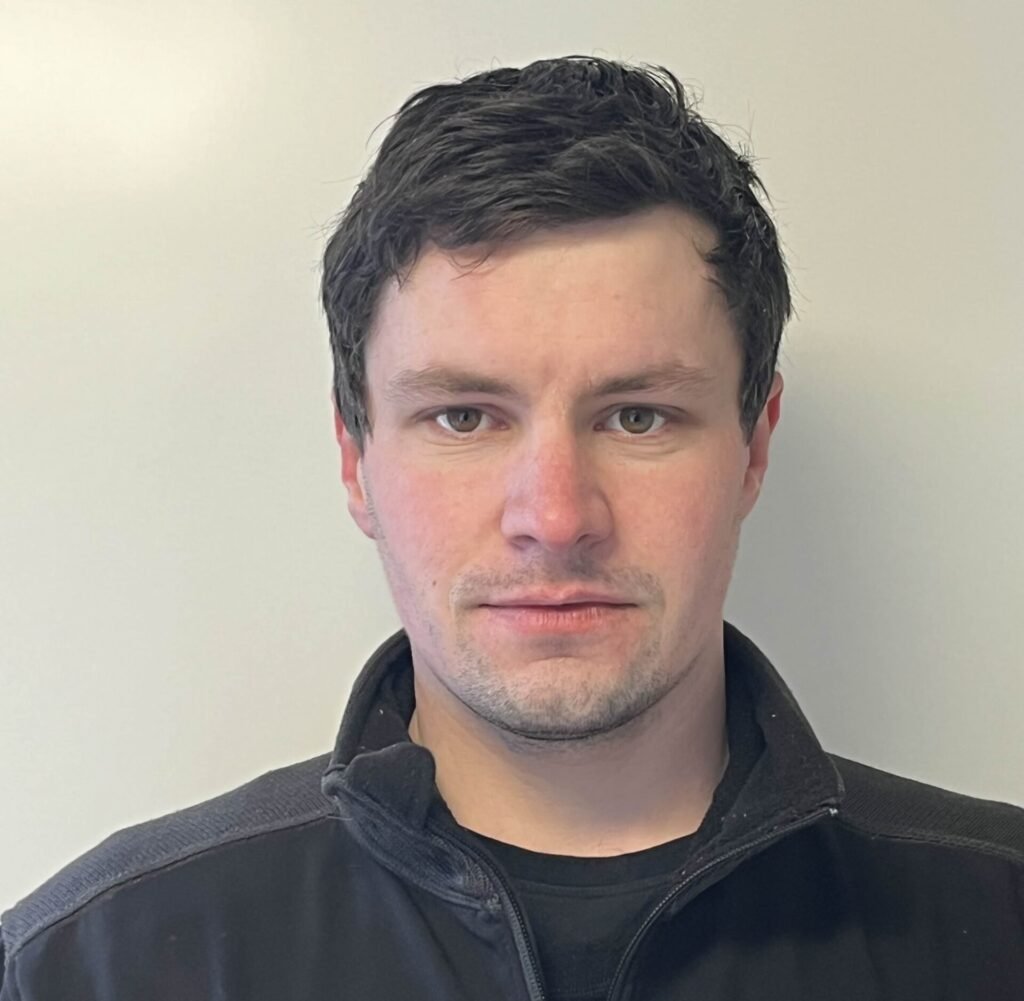 Marius Bednarski — Tømrer